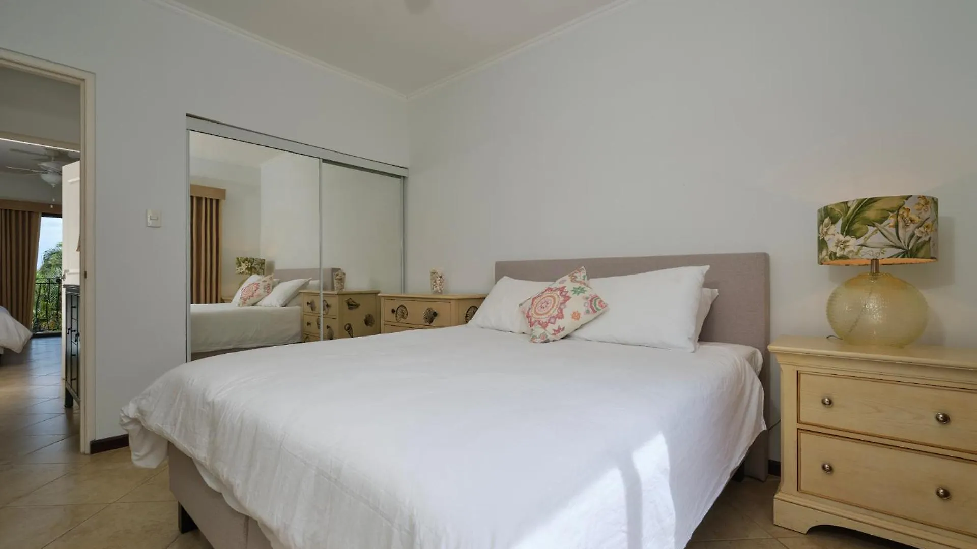 3 Minutes From Best Beaches In Aruba! Luxury Tropical Townhouse At Gold Coast Aruba Villa Palm Beach